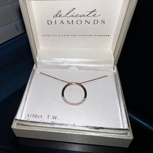 Delicate diamonds gold necklace